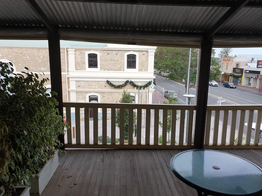 Balcony On Sixth Lodge Murray Bridge Buitenkant foto