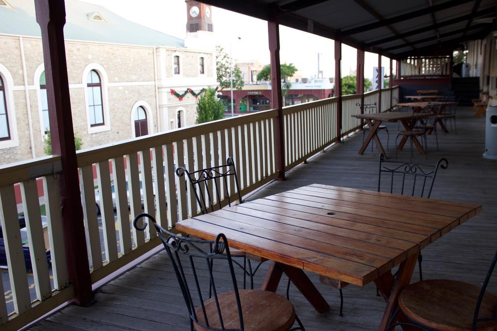 Balcony On Sixth Lodge Murray Bridge Buitenkant foto