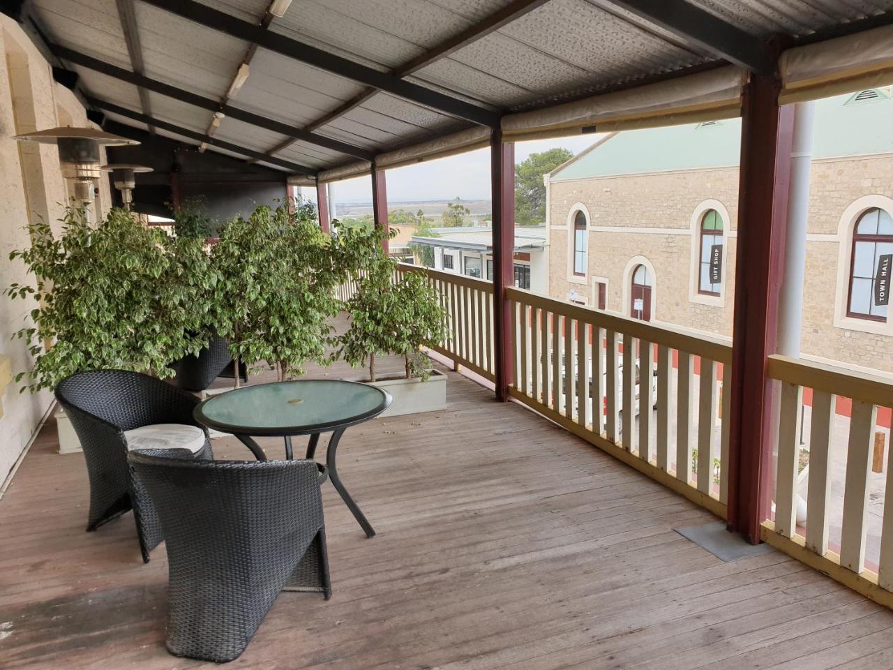 Balcony On Sixth Lodge Murray Bridge Buitenkant foto